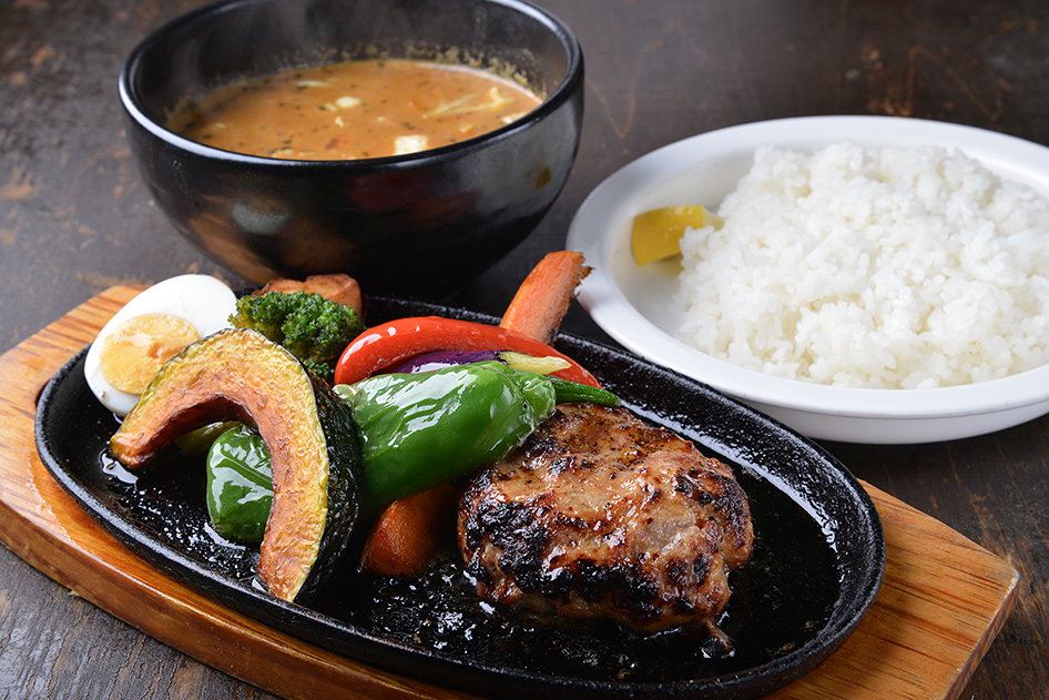 すすきのスープカレー「SOUP CURRY＆HAMBURG 龍祈TATSUKI ススキノ店」