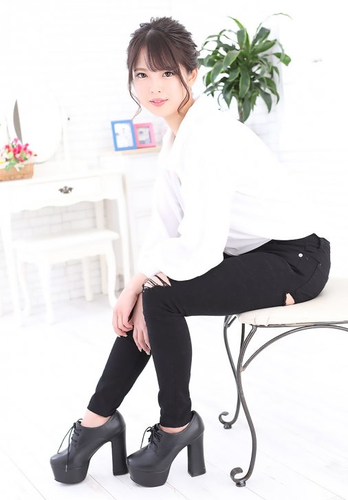 キャバクラ「Show Girl and more」ゆな PHOTO:2